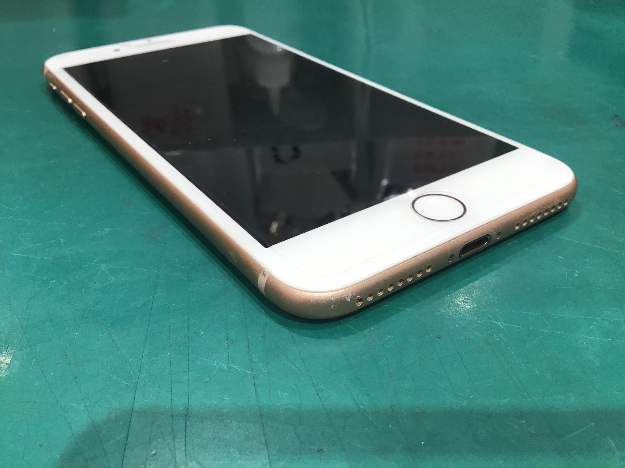 iPhone8Plusのバッテリー交換を承りました。【スマホ修理工房丸井錦糸町店】